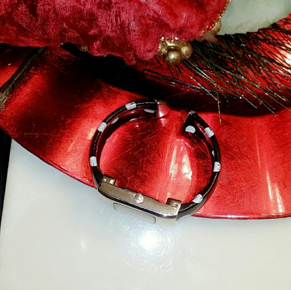 Stylish Watch - Picture 2 of 7